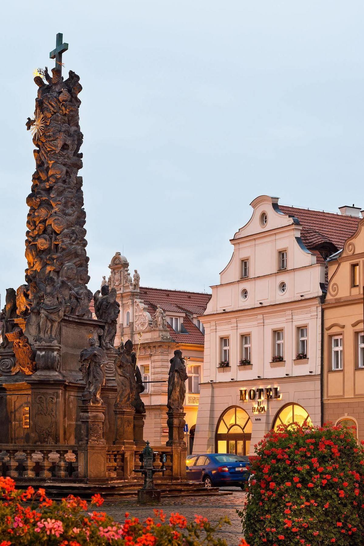Hotel U Hada Zatec Екстер'єр фото