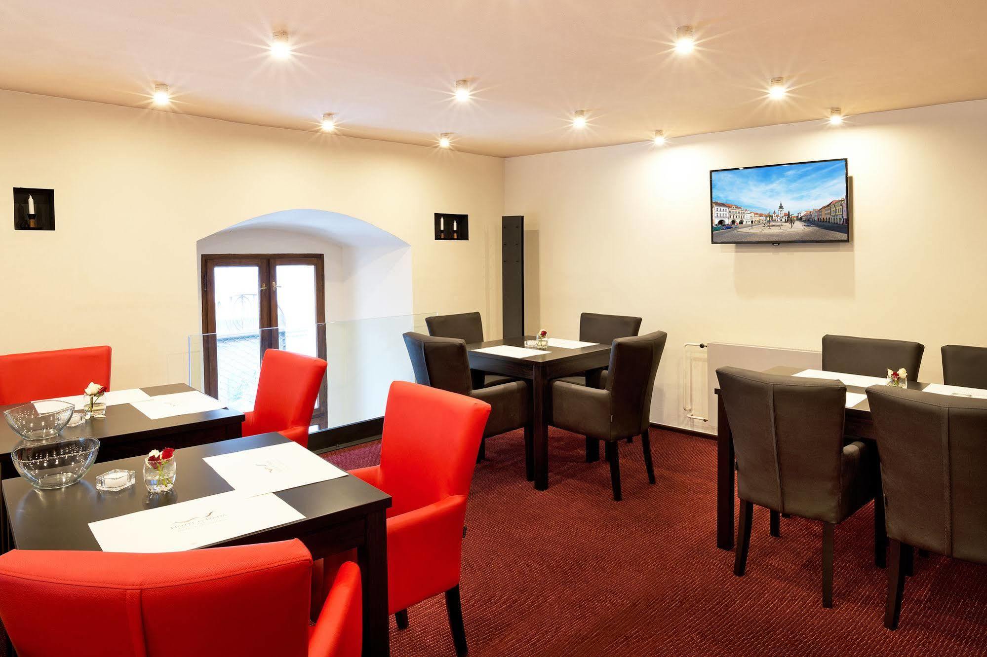 Hotel U Hada Zatec Екстер'єр фото